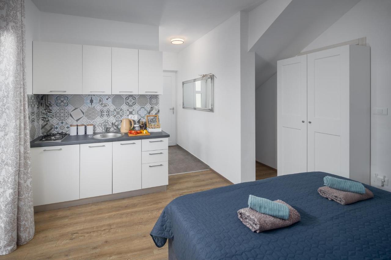 Studio Apartments Villa Valla - Free Bikes Fažana Eksteriør billede