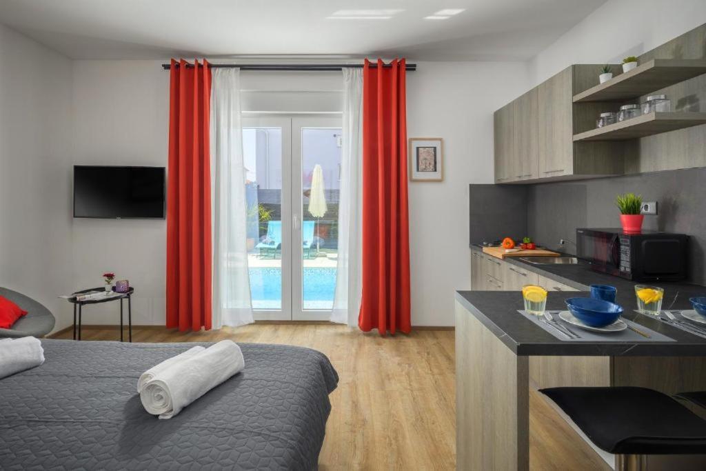 Studio Apartments Villa Valla - Free Bikes Fažana Eksteriør billede